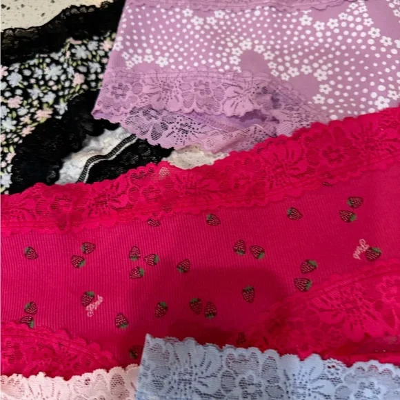 New women’s Sz M, L Lace Trim Cotton Panties Bundle - Picture 4 of 8